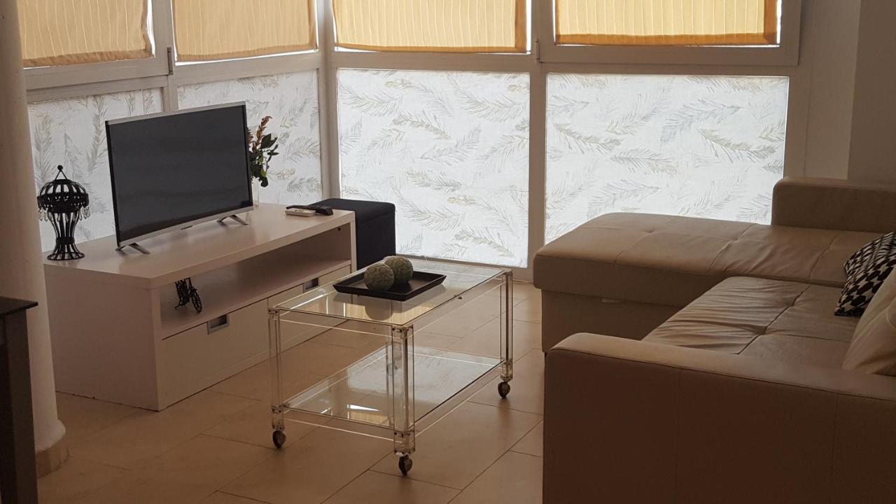 Apartamento Villaplaya Malaga Centro Luaran gambar